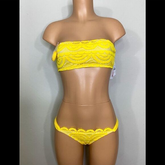 PILYQ gold lace bikini. NO STRAPS. Retails $192. Medium - Picture 15 of 16